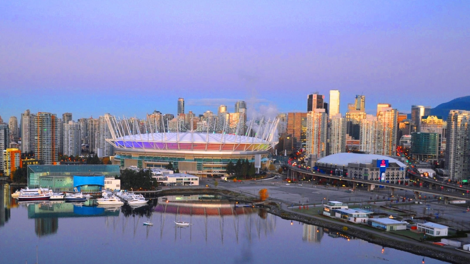 BC Place & Rogers Arena Hotels The Westin Grand Vancouver Hotel